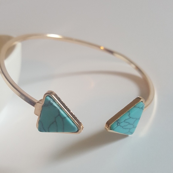 Trendy Jewelry - Gorgeous Arrow Cuff Bangle